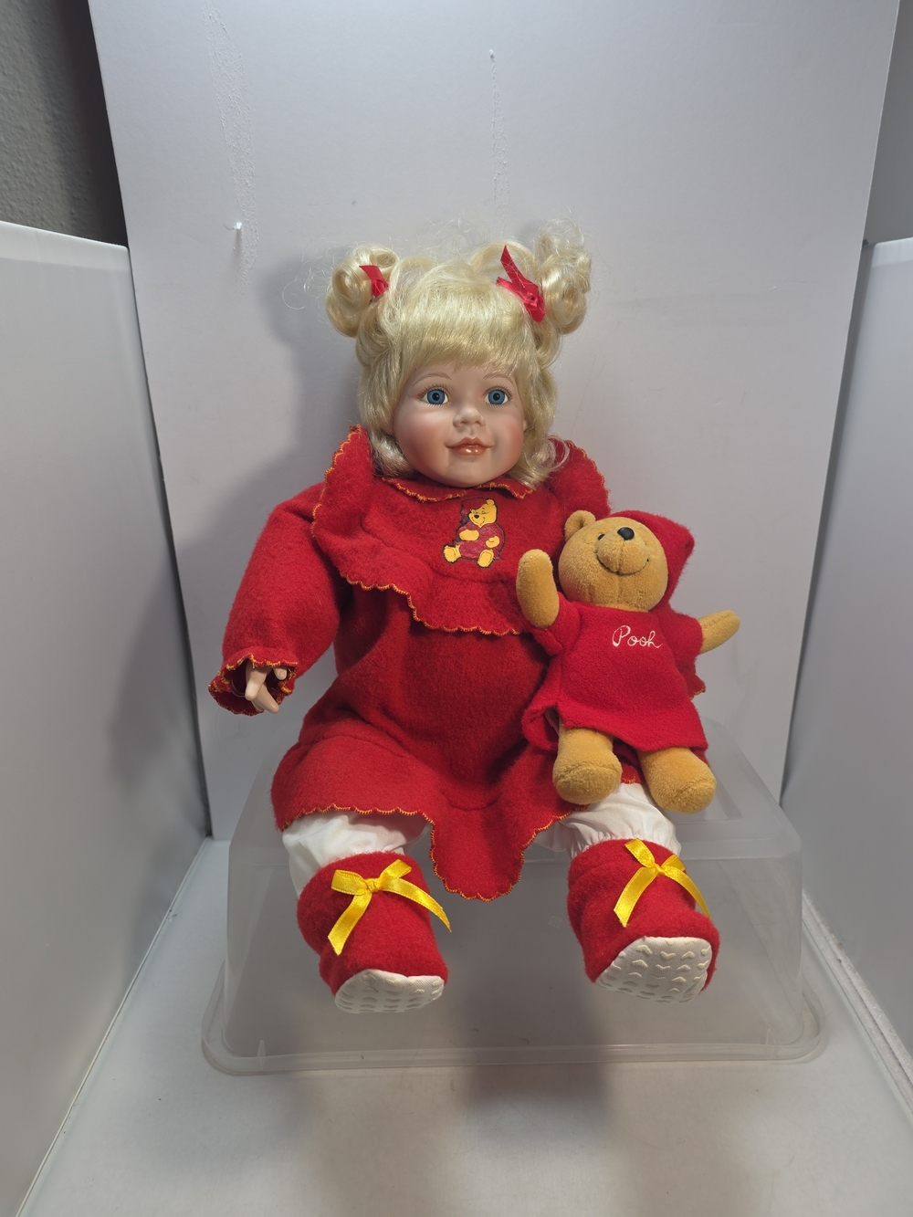 Vintage Ashton-Drake Disney Winnie the Pooh 18" Porcelain Doll Cindy McClure (AQ